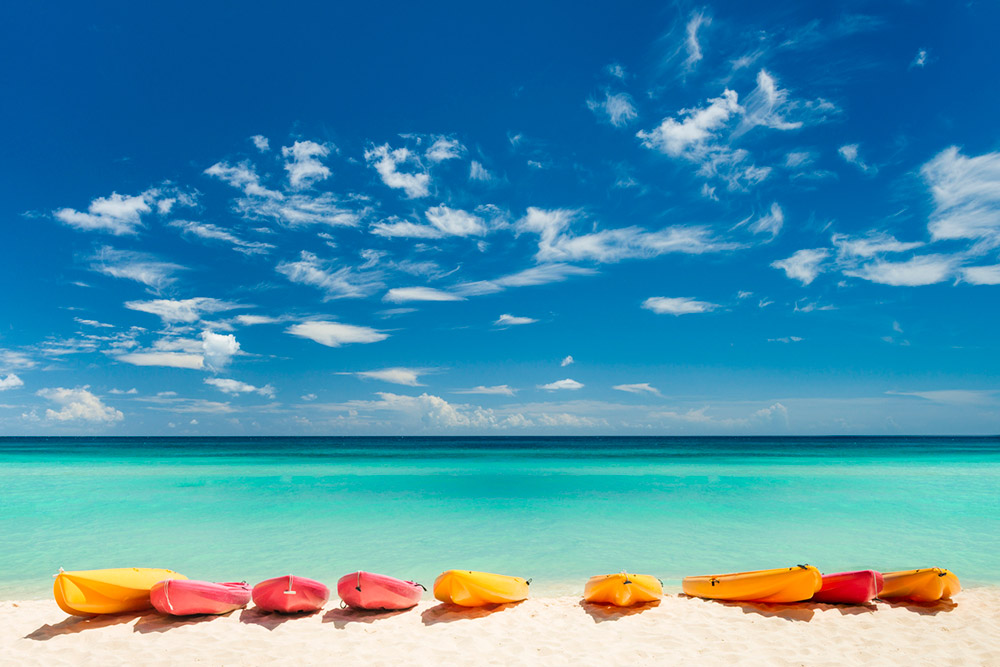 Don’t Forget to Bring Along These Essential Items on Your Tropical Getaway